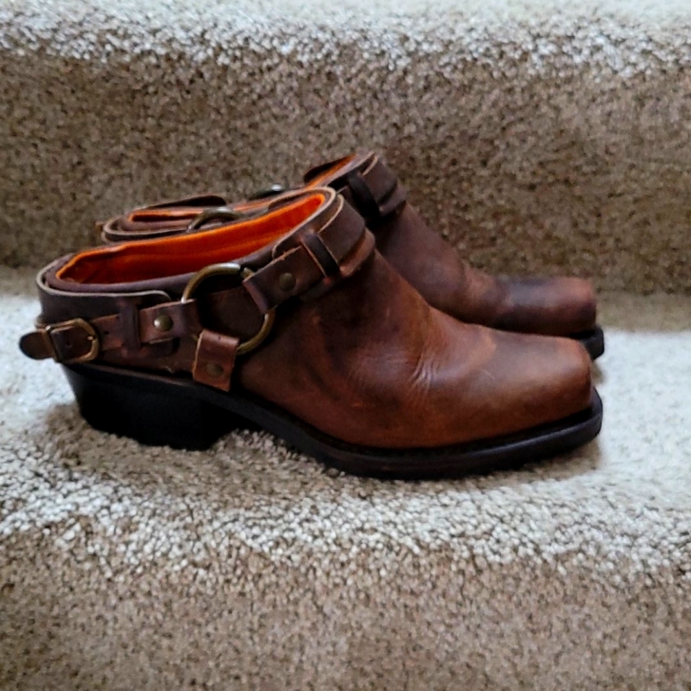 Frye western boot style shoe